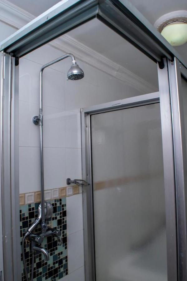 Royal Suites Apartments 卢萨卡 外观 照片