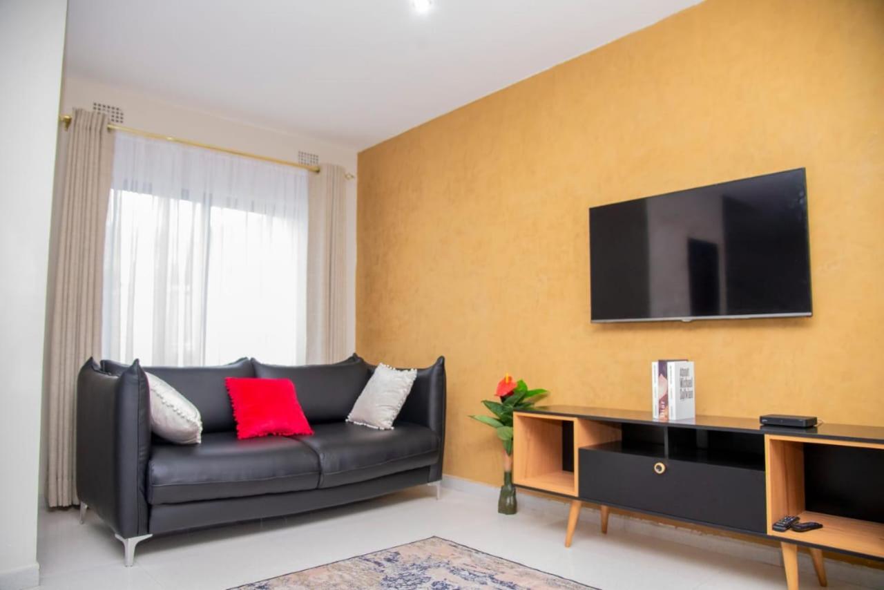 Royal Suites Apartments 卢萨卡 外观 照片