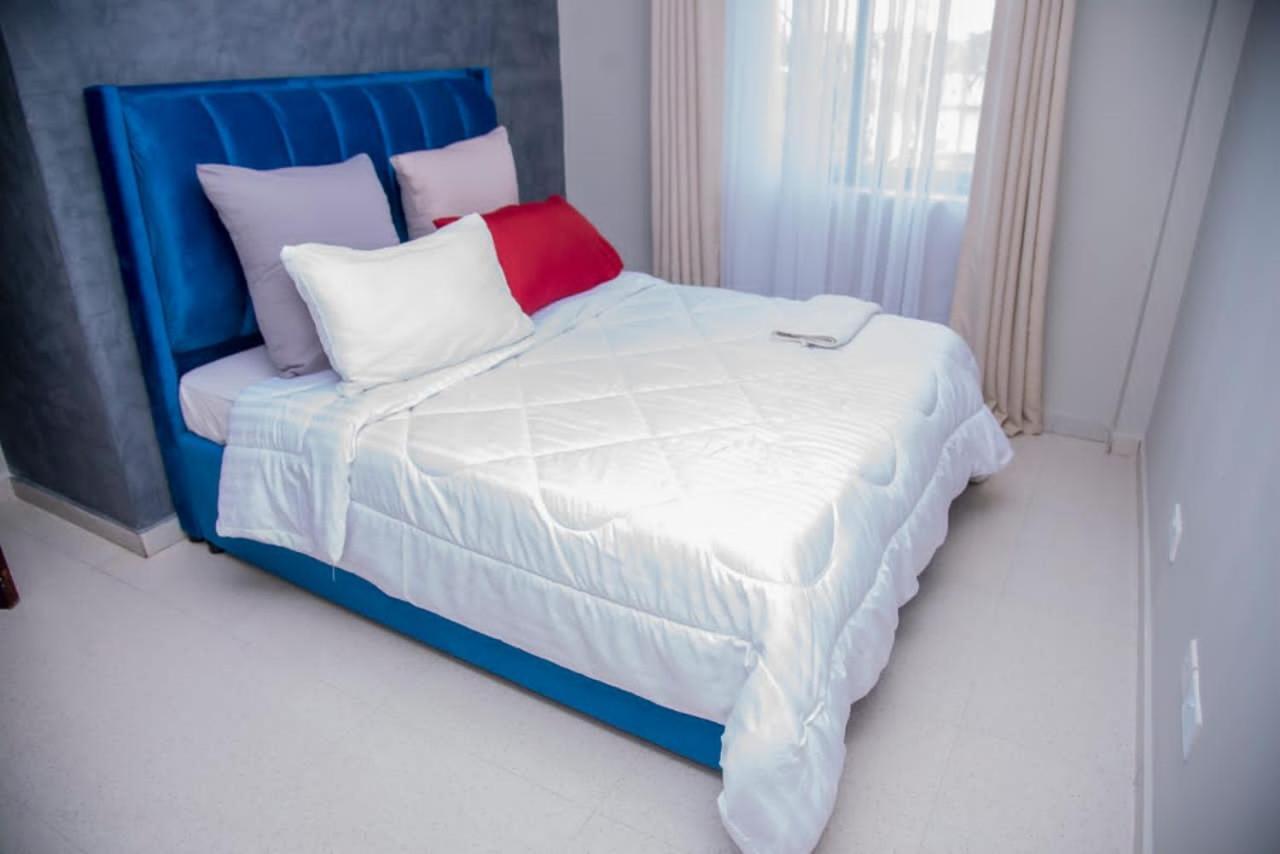 Royal Suites Apartments 卢萨卡 外观 照片