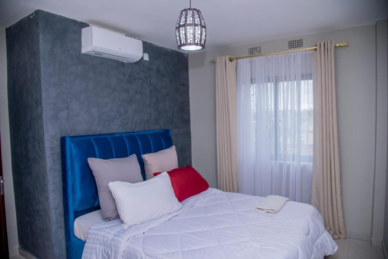 Royal Suites Apartments 卢萨卡 外观 照片